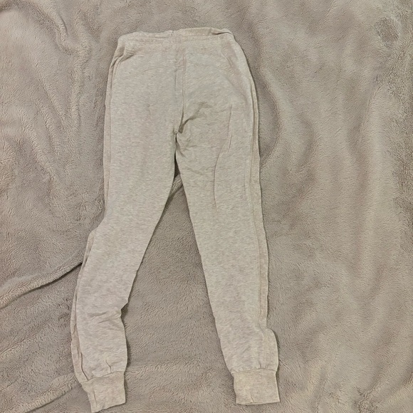 Betsey Johnson Fleece Back Skinny Sweatpants in Oatmeal Heather - Picture 3 of 4